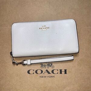 COACH Leather Wallet Zip-Around Ivory Color w Gold Hardware AUTHENTIC